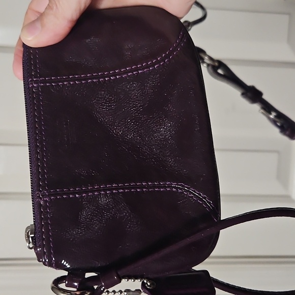 Coach EUC Y2K Crinkle Leather Purple Hobo With Matching Wrislet - Picture 3 of 16